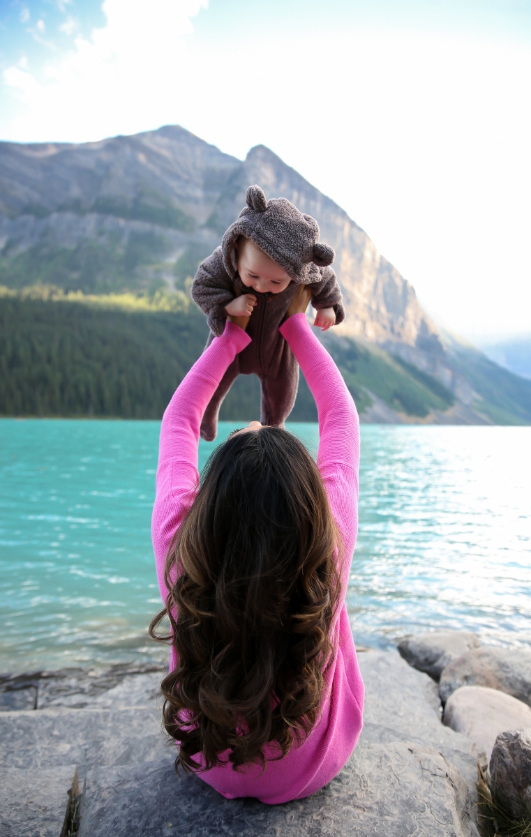 fall fashion 2017, lake louise canada, pinterest fall fashion, fall fashion tumblr 2017, cute fall fashion travel photos, lake louise canada travel blogger, baby in bear outfit, cute babies in bear costumes, pink free people sweater, emily gemma, the sweetest thing blog