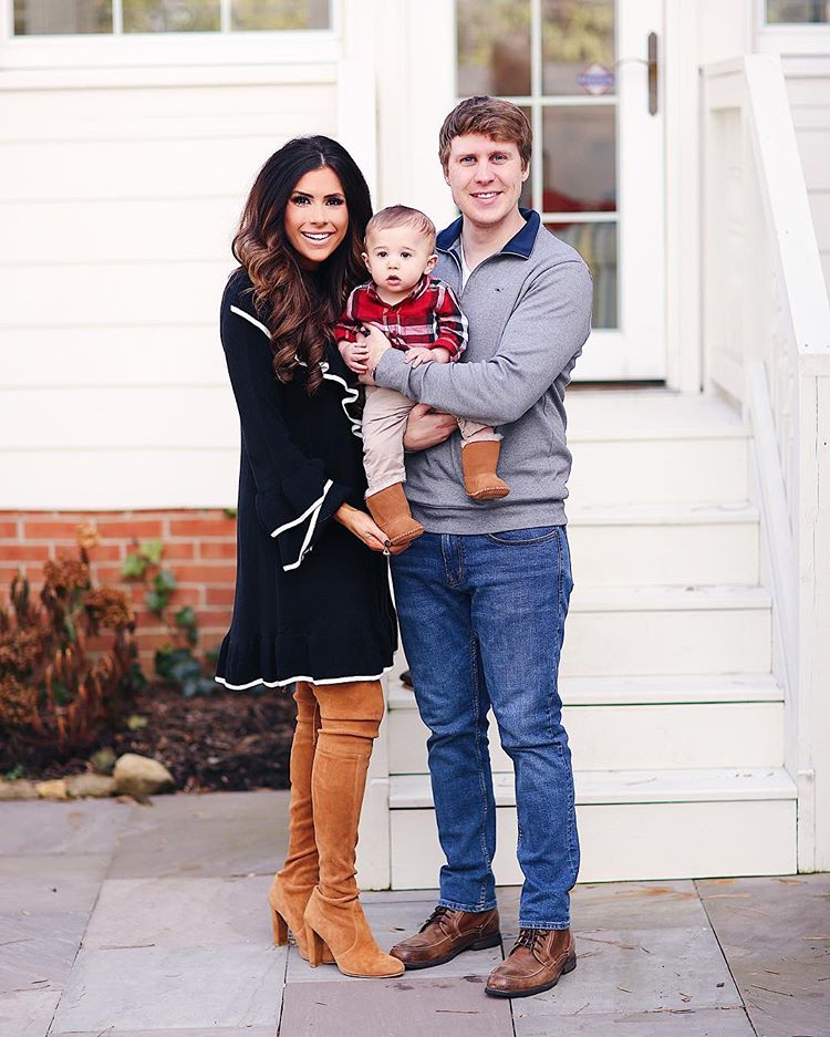 emilyanngemma instagram fall outfits, cute fall christmas holiday outfits