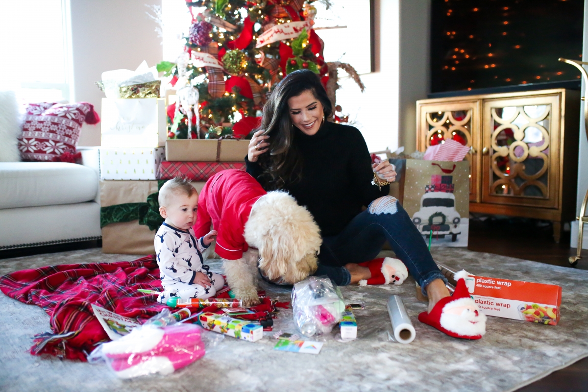 saran wrap christmas game, emily ann gemma, the sweetest thing blog home, #blogmas, quartz cambria brittanica, sarap wrap ball game directions