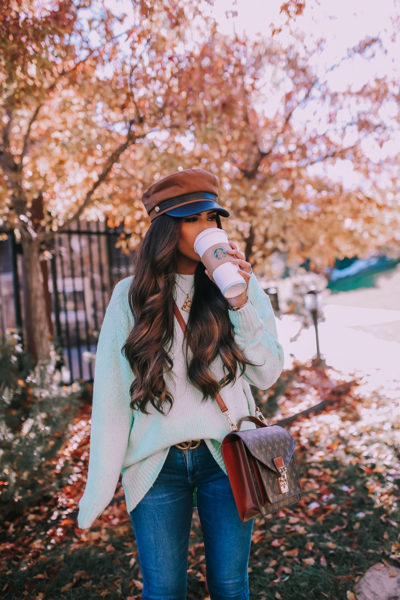 Fall fashion pinterest 2018, fall outfit jeans and oversized sweater, cab driver baker boy hat outfit pinterest 2018, louis vuitton monceau, emily ann gemma,-2