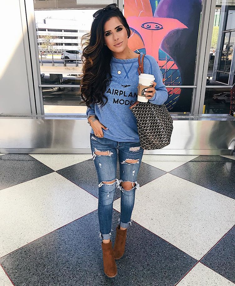  20 Easy To Re-Create Cute Travel Outfits featured by top US fashion and travel blogger, Emily Gemma of The Sweetest Thing:cute airport outfit idea pinterest fall 2018, airport-travel-outfit-pinterest-cute-airport-travel-outfits-fall-fashion-2017-emilyanngemma