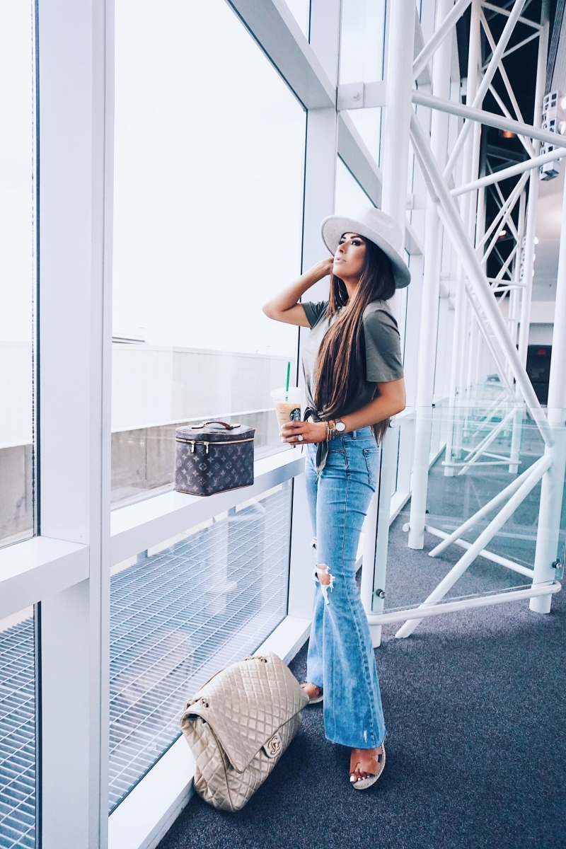 20 Easy To Re-Create Cute Travel Outfits featured by top US fashion and travel blogger, Emily Gemma of The Sweetest Thing: cute airport travel fashion outfit fall 2018, emily gemma travel style, stylish cute casual travel outfit idea 2018, XL chanel bag airline tote gold, express flared jeans review