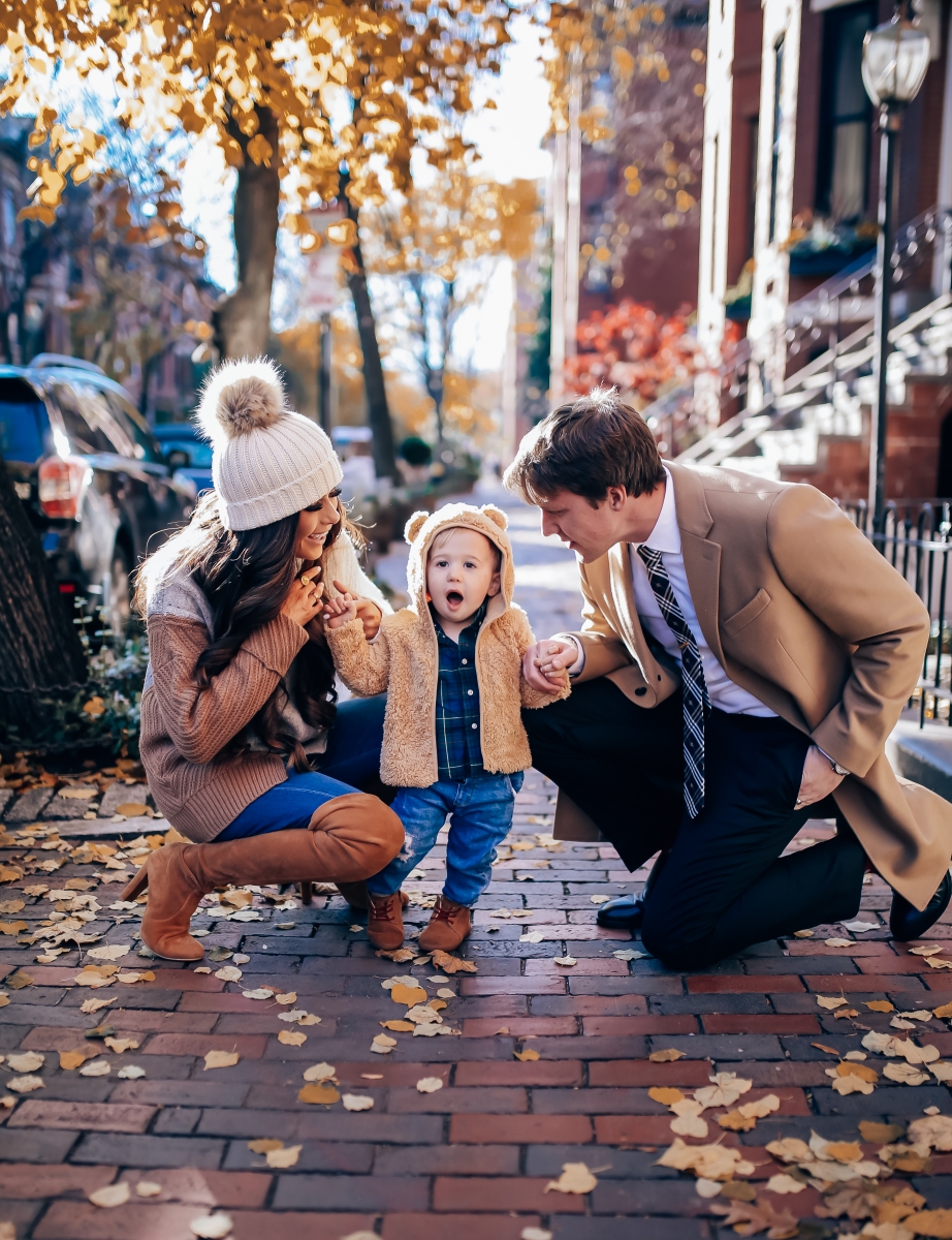 pinterest fall family outfit idea 2018, womens fall fashion pinterest, christmas card fall family outfit 2018, family photo idea 2018 pinterest, burberry tie, emily ann gemma, boston travel blogger,