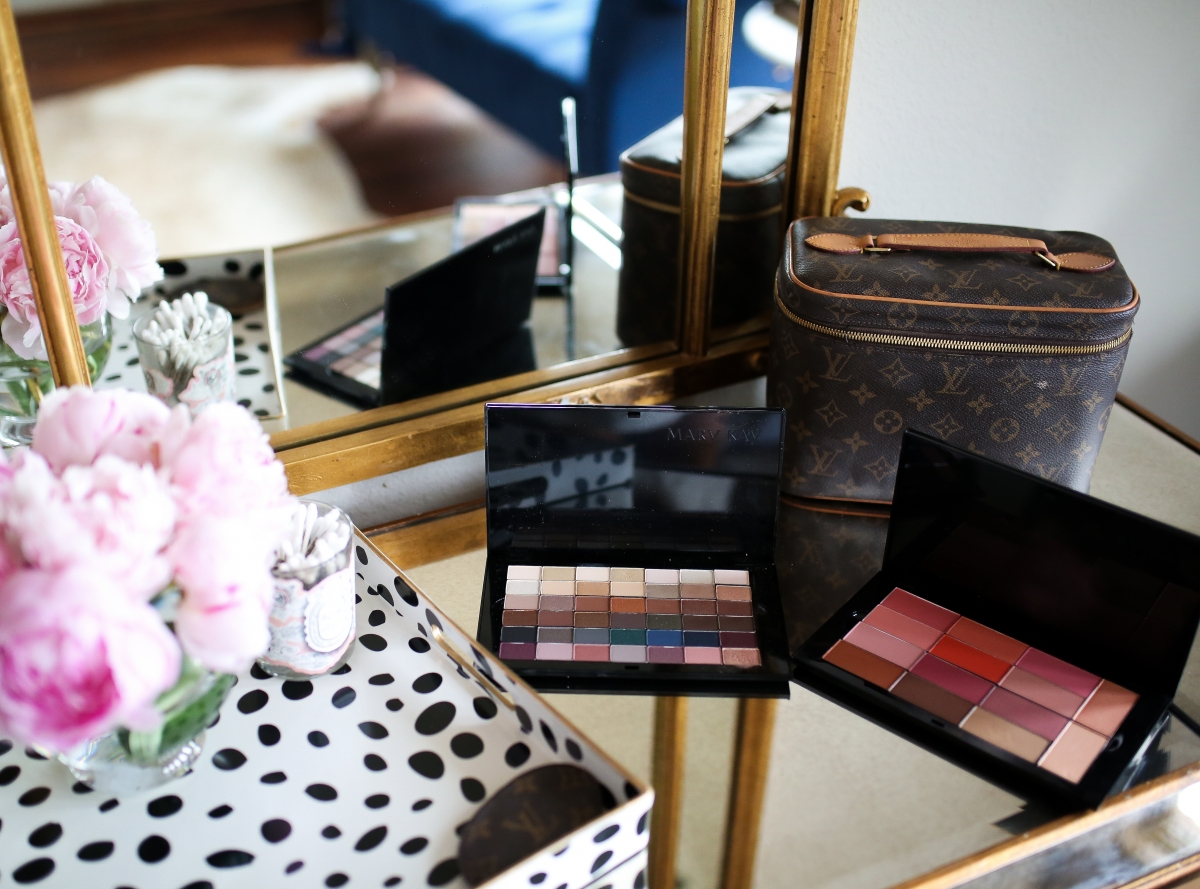 Mary Kay Reviews by popular US beauty blog, The Sweetest Thing: image of Mary Kay makeup pallets. 