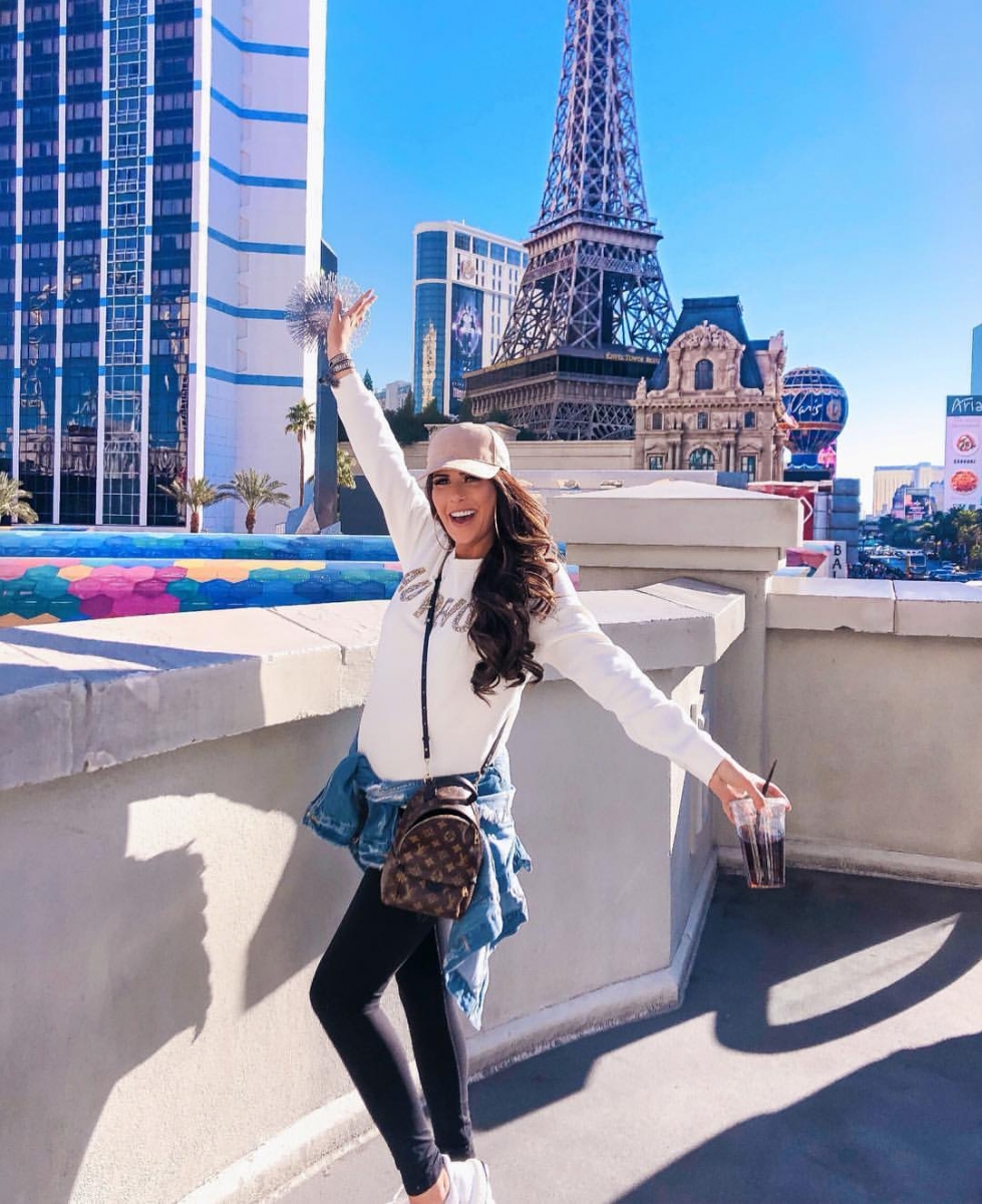 emily ann gemma instagram, fashion blogger in las vegas, taking toddler to las vegas, pinterest winter fashion pinterest 2019,