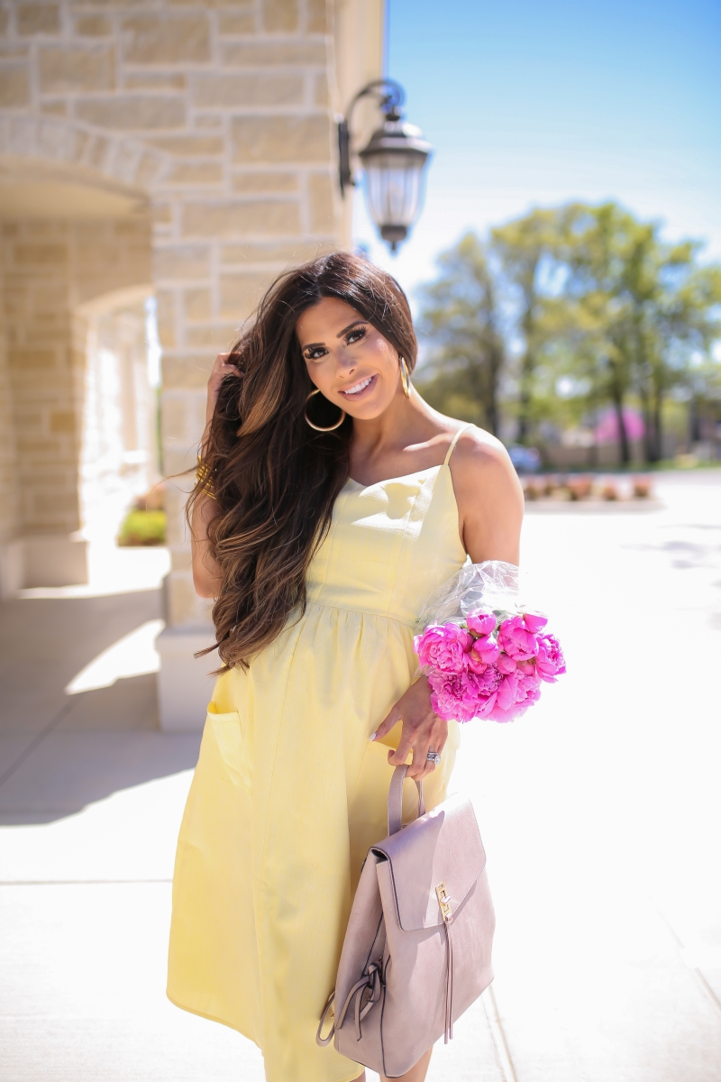 Emily Ann Gemma of The Sweetest Thing blog. Favorite spring outfit staples from Walmart. Yellow dress.