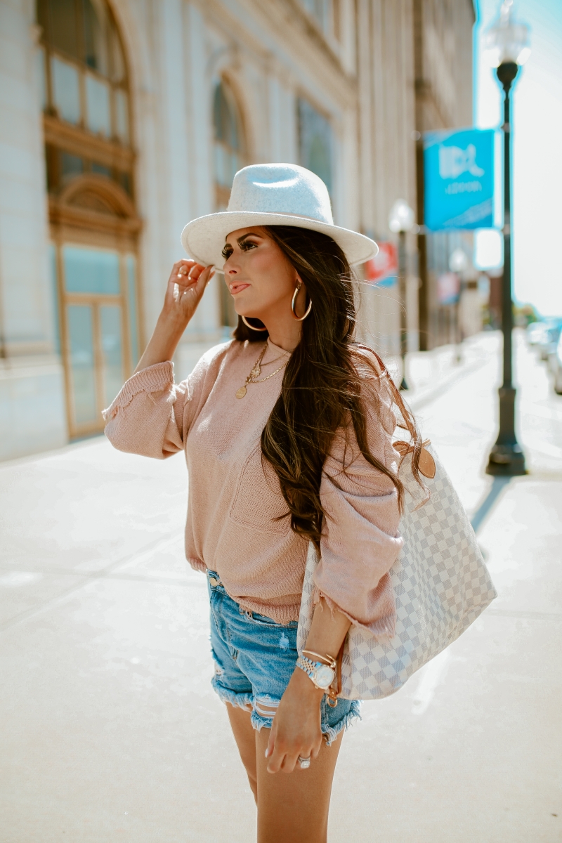 fall fashion pinterest 2019, fall outfits oversized sweater and hat, louis vuitton neverfull GM damier Azur, Lack of color hat, emily gemma-6