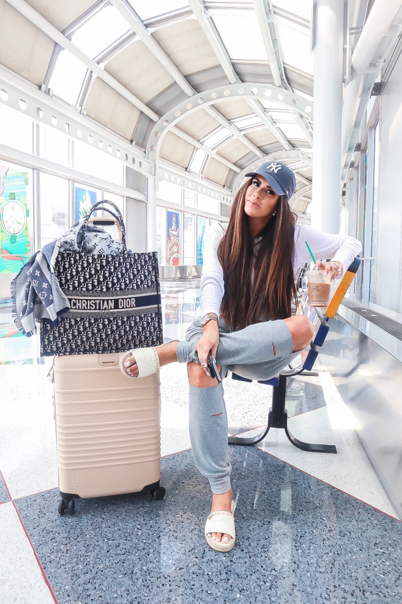 cute airport fashion fall 2019 pinterest, beis luggage review, christian dior book tote reivew