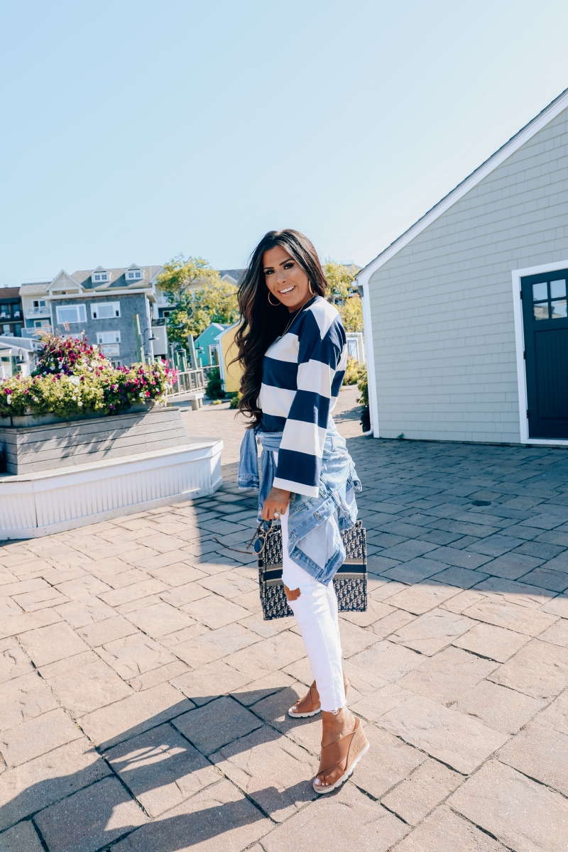 cute fall fashion outfits pinterest 2019, Dior Book Tote Bag oblique navy, Bar Harbor Maine, emily gemma, Fall Fashion 2019, White pants outfits fall 2019