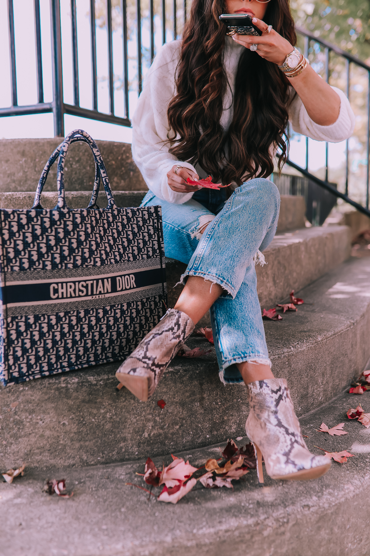 fall fashion outfits pinterest 2019, abercrombie mom jeans, Christian Dior book tote oblique navy, emily ann gemma, jessica simpson snake booties-2