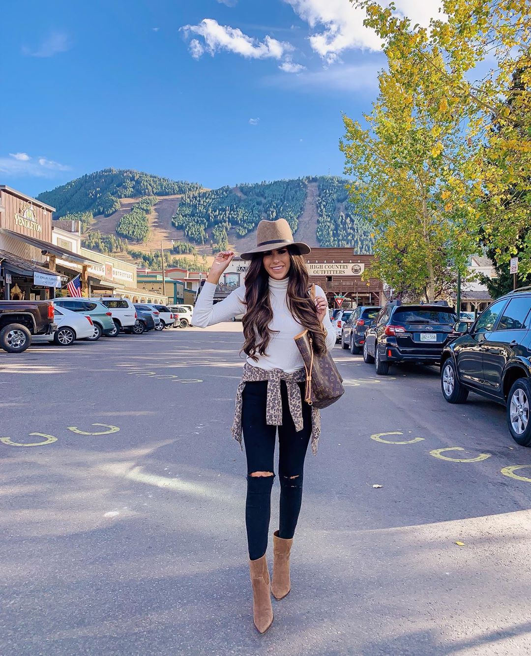 Cozy Casual Fall Outfit In Jackson Hole 🍁🏔