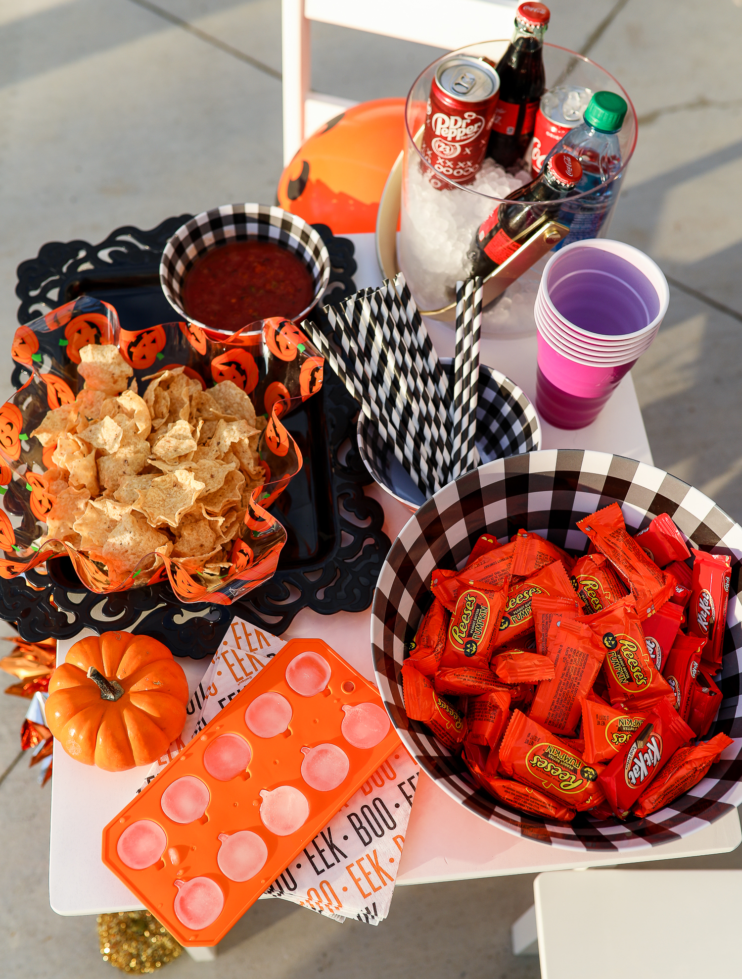 Easy Halloween Party At Home featured by top US life and style blog, The Sweetest Thing: Walmart Halloween Decor