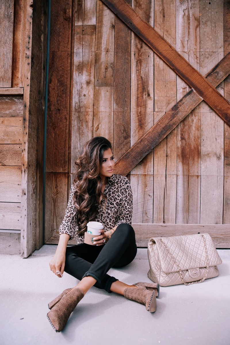 brunette balayage hair, emily gemma hair, popular beauty bloggers hair | BEST HAIR PRODUCTS FOR 2019💁🏻‍♀️ || PART 1 by popular US beauty blog, The Sweetest Thing: image of a woman with brunette hair extensions. 