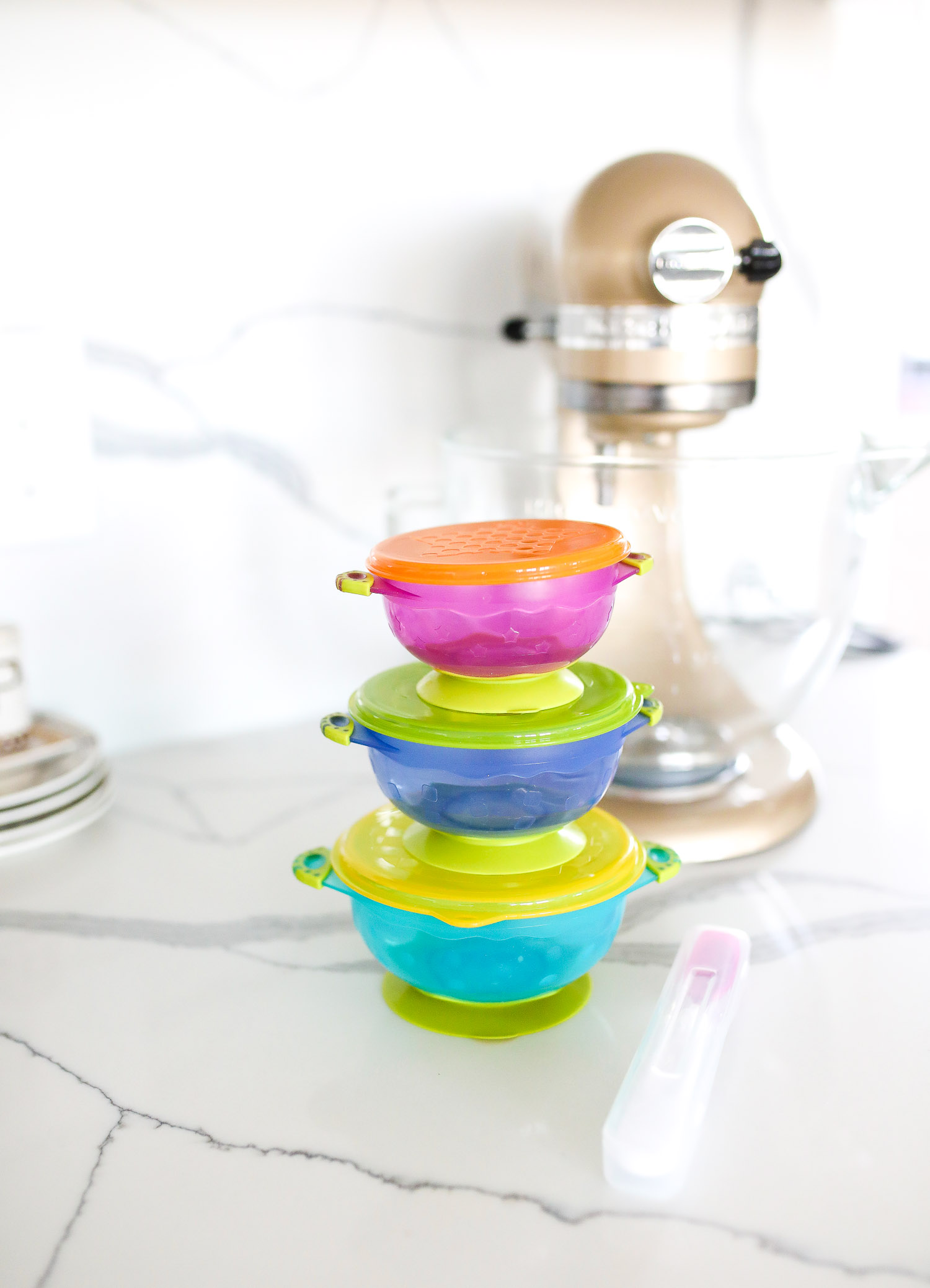 kids travel dishes bowls, top amazon must haves, amazon best buys 2020, emily gemma, amazon prime must haves blog post,_-4 | Amazon Prime Favorites by popular US life and style blog, The Sweetest Thing: image of Amazon Prime kids stackable travel bowls with suction. 