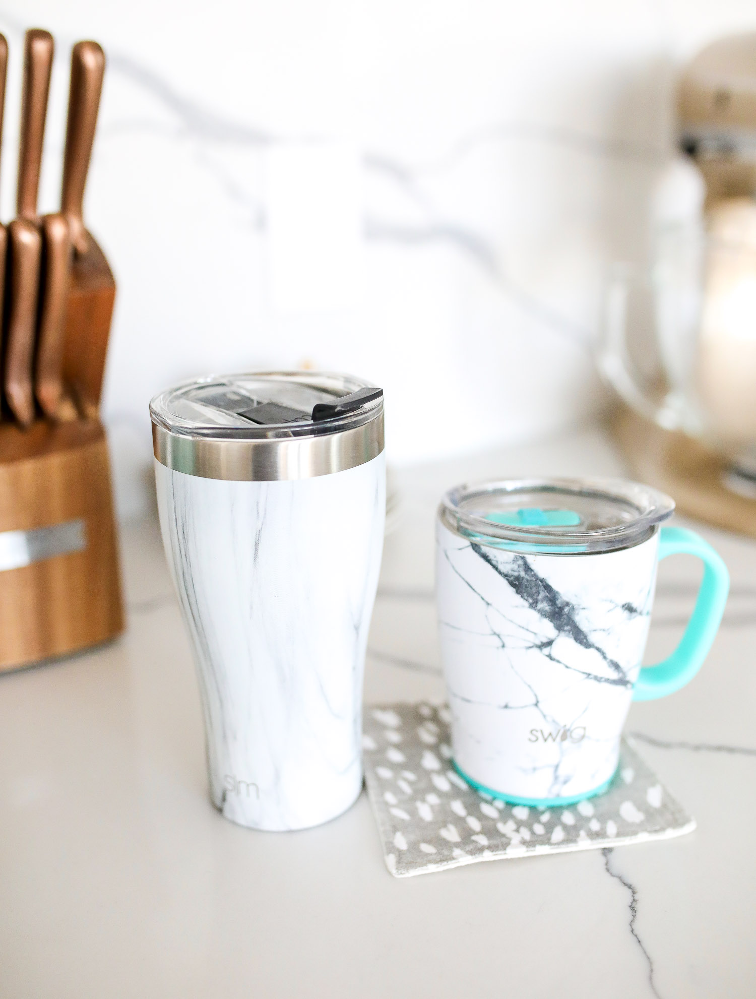 swig marble cup insulated, top amazon must haves, amazon best buys 2020, emily gemma, amazon prime must haves blog post,_-4 | Amazon Prime Favorites by popular US life and style blog, The Sweetest Thing: image of Amazon Prime Swig travel thermos and mug. 