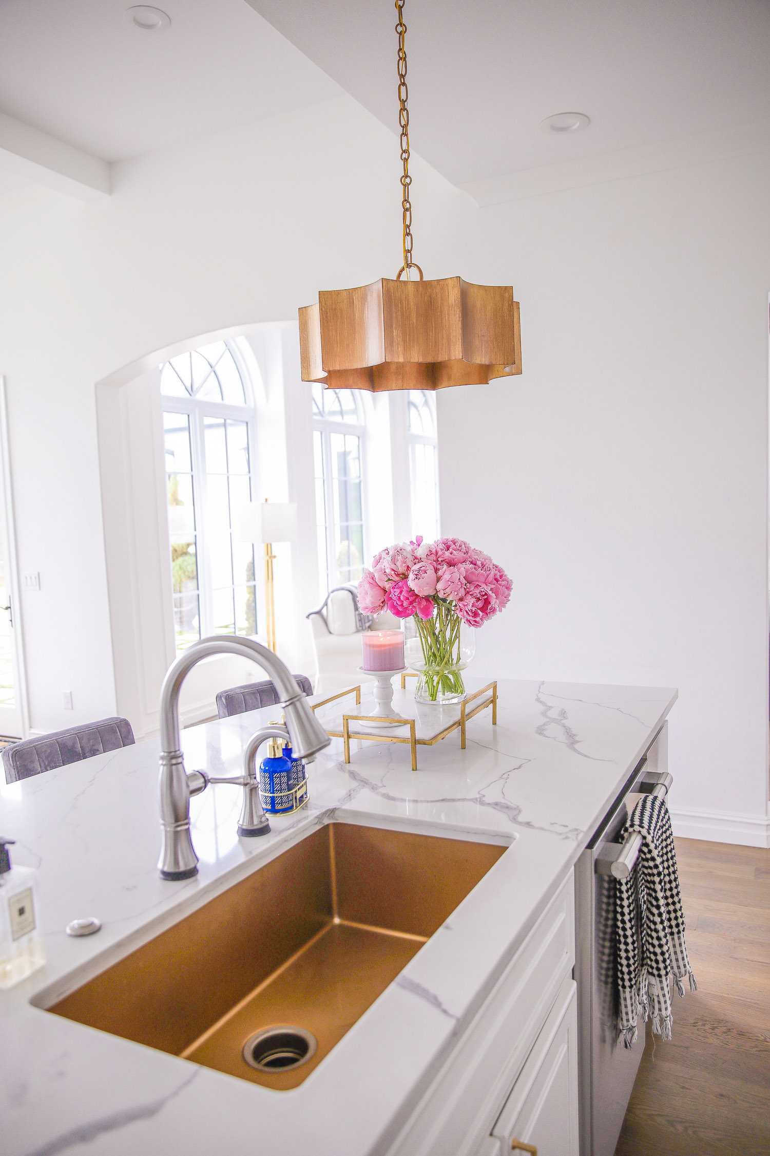 white-quartz-kitchen-white-and-gold-kitchen-pinteret-silver-and-gold-oven-stove-il-majestic-la-cornue-pinterest-white-kitchen-gold-hardware-emily-gemma-house-20