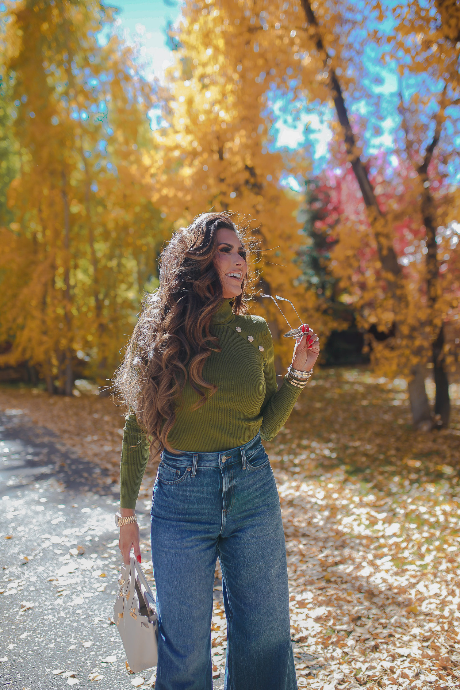 303 Avenue - Jane Birkin vibes in CANADA sweater and FLARE jeans 🇫🇷🌹  #303avenue #new #autumn #aw18 #parisian #ootd #vintage #vibes