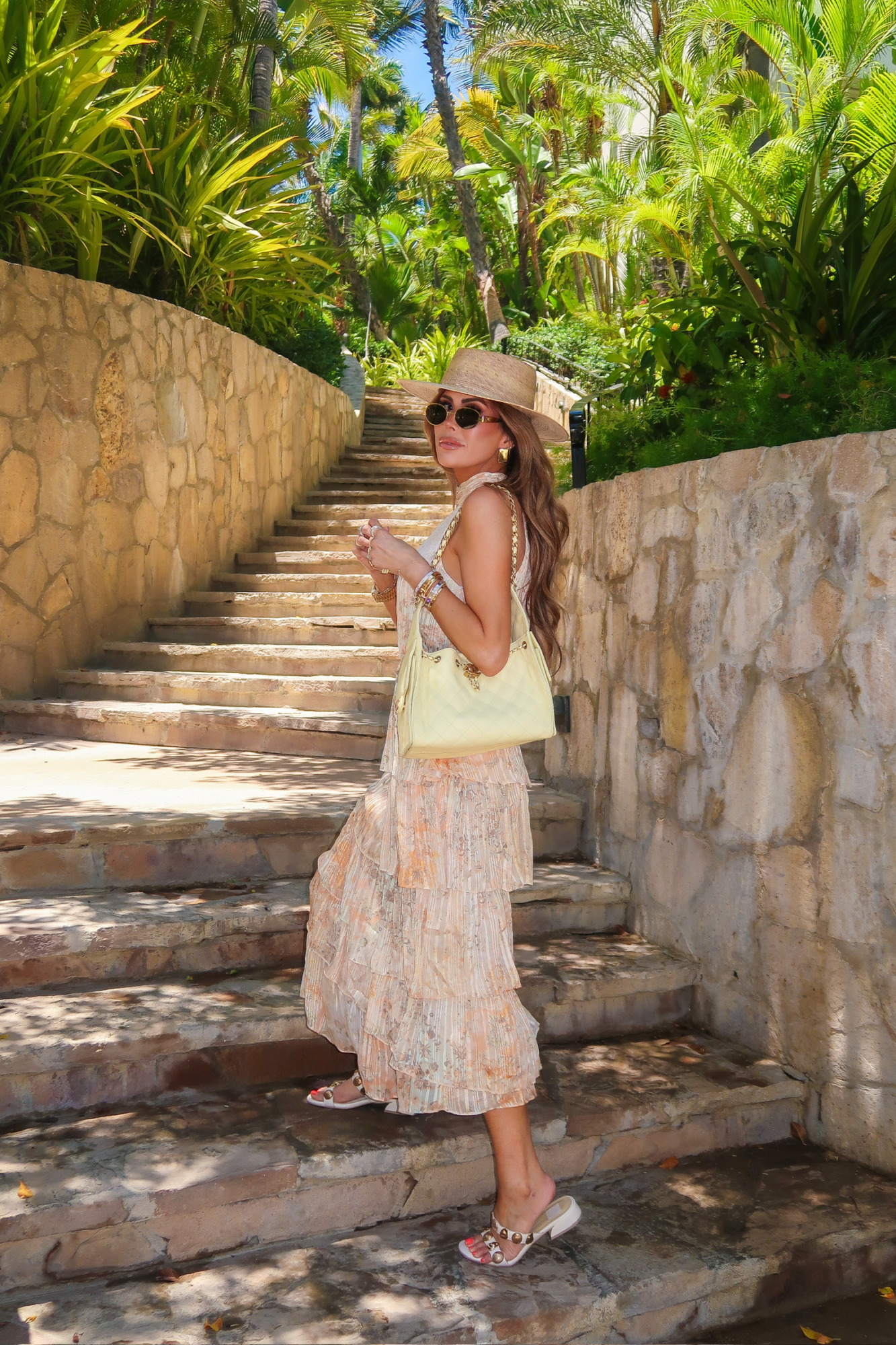 Summer outfits, Summer outfit inspo, Europe summer outfits, Vacation outfits, Sunglasses, Sunglass roundup, Beach bag, Emily Ann Gemma 